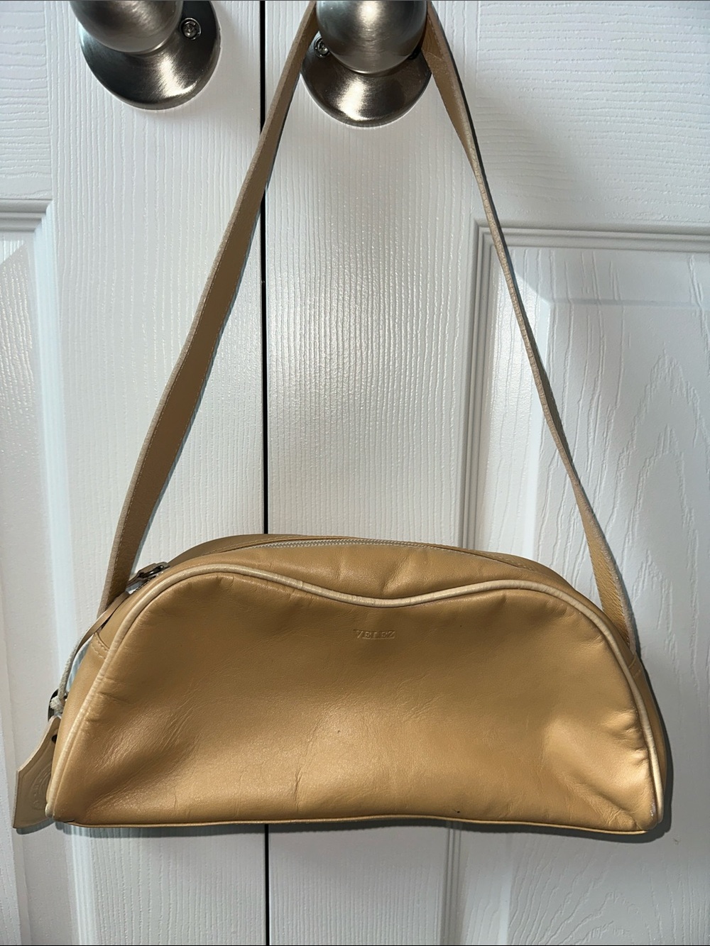 Velez Leather Shoulder Bag in Tan